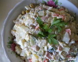 Оливье классический со свежим огурцом