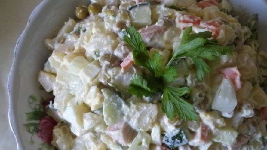 Рецепт оливье классический со свежим огурцом