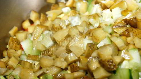 оливье с авокадо и семгой