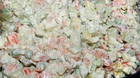 оливье с авокадо и семгой