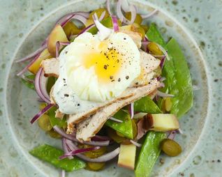 Оливье с маринованными хрустящими огурчиками