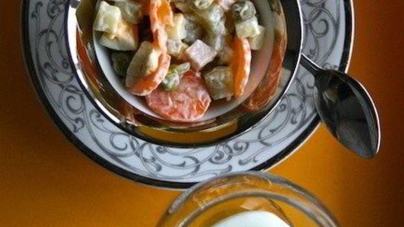 Рецепт Оливье с вареной колбасой