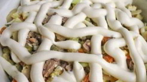 салат оливье новогодний