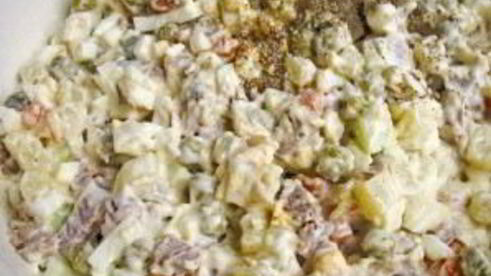 салат оливье новогодний