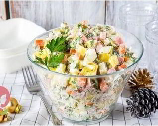 Салат Оливье с кукурузой