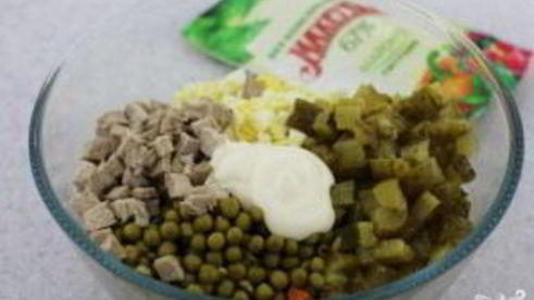 салат оливье со свининой