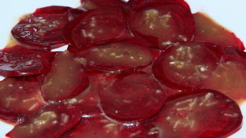 овощной салат с маринованной свеклой