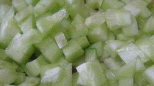 простой салат с вареной колбасой