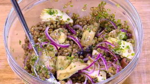 салат из чечевицы с артишоками и фетой