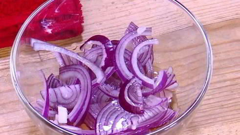 салат из чечевицы с артишоками и фетой