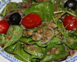 Салат из чечевицы с овощами