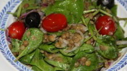 салат из чечевицы с овощами