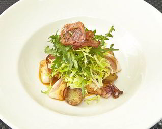 Салат из молодых осьминогов