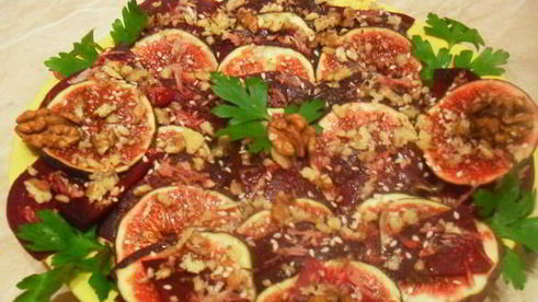 салат из свеклы с инжиром