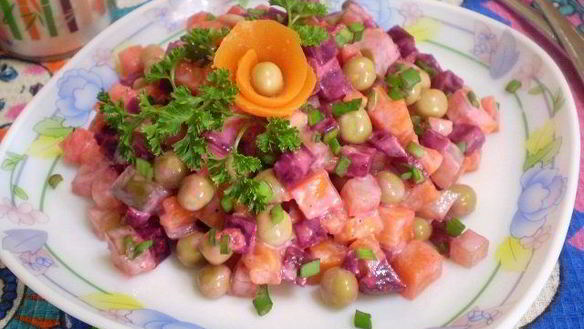 Рецепт Салата к вареникам