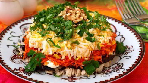 салат марсель с курицей и черносливом