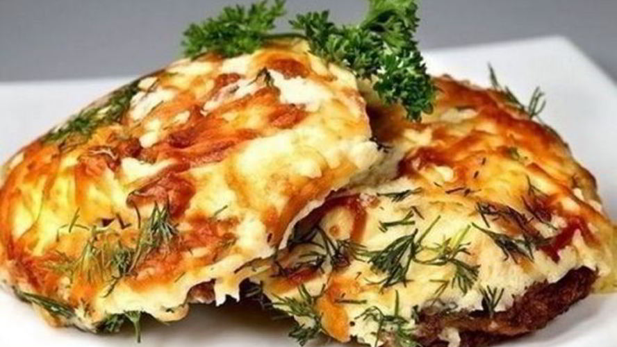 Рецепт ароматной свинины под шубой