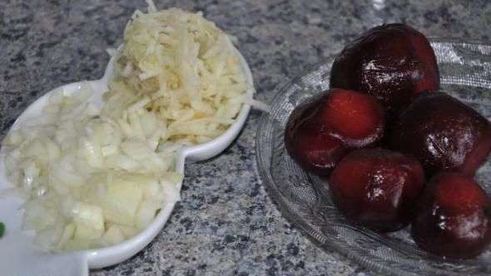 салат сельдь под шубой с яблоком