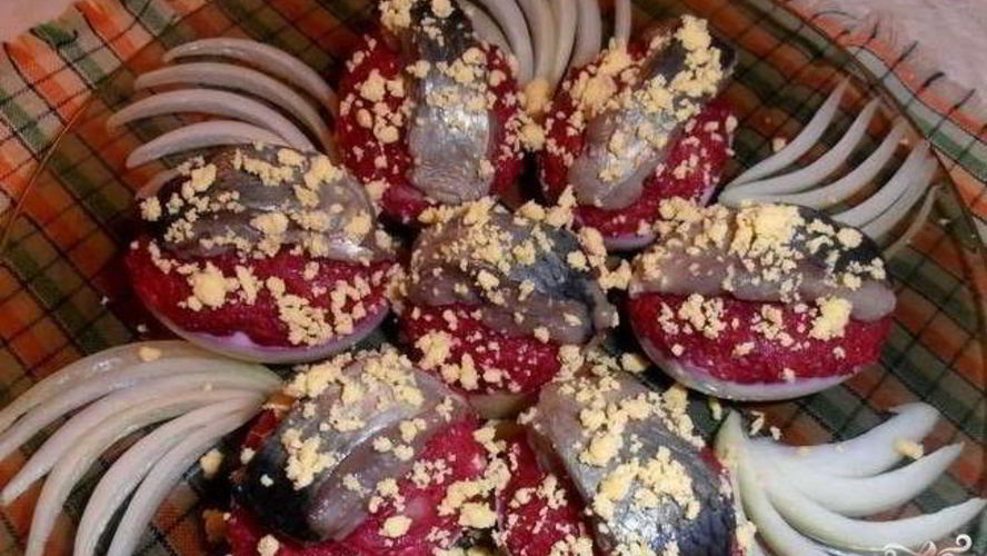 Рецепт закуски селедка под шубой в яйце