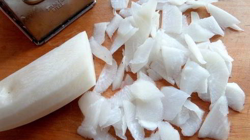 салат с брокколи и дайконом