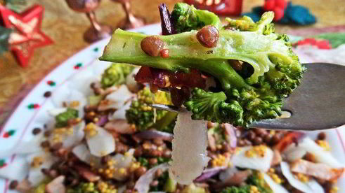 салат с брокколи и дайконом