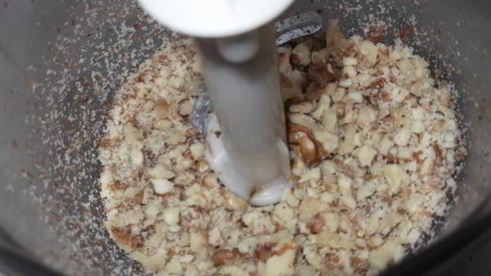 салат с копченой куриной грудкой и яйцами