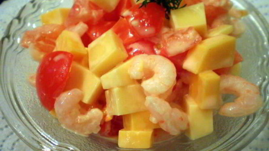 Рецепт салата с креветками и помидорами