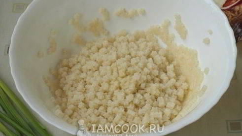 салат с макаронами и крабовыми палочками