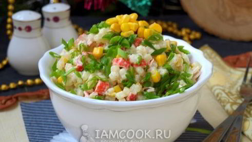 салат с макаронами и крабовыми палочками