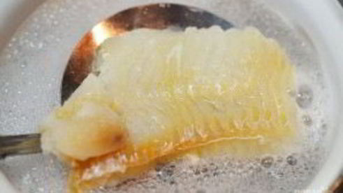 салат с рыбой и грибами поморский