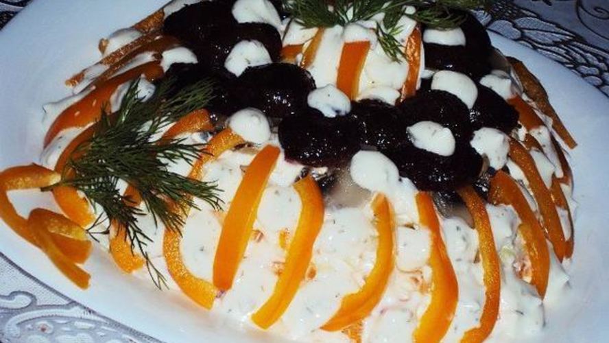 Рецепт салата с шампиньонами и черносливом