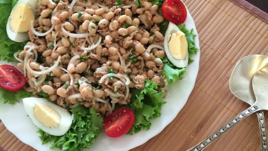 Рецепт салата с тунцома и фасолью