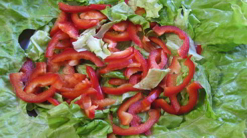 салат с тунцом и моцареллой