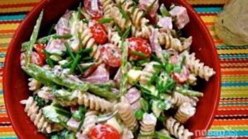 салат с ветчиной, сыром
