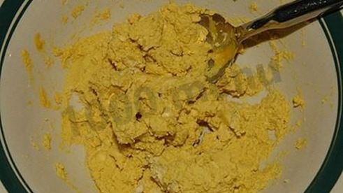 салат цезарь с курицей и домашними сухариками