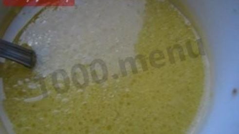 салат цезарь с курицей и домашними сухариками