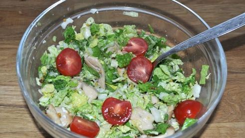 цезарь с пекинской капустой