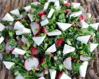 Свежий салат с плавленым сырком