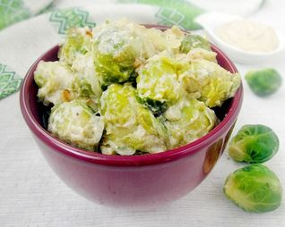 Теплый салат из брюссельской капусты