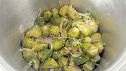 теплый салат из брюссельской капусты