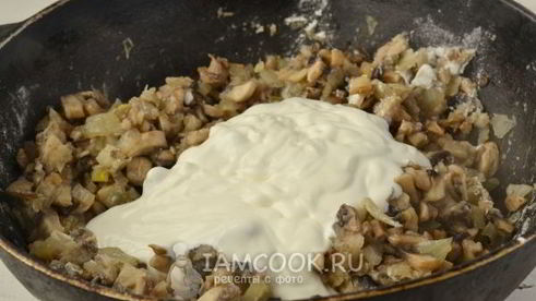 грибной соус со сметаной