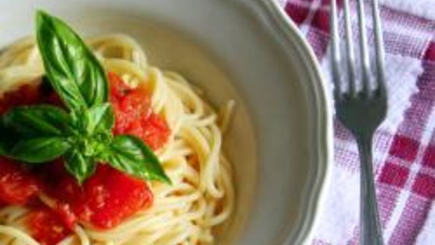 Рецепт итальянского томатного соуса с базиликом