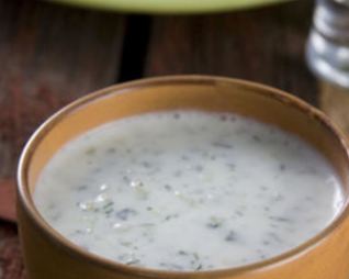 Соус из мацони с огурцами и мятой