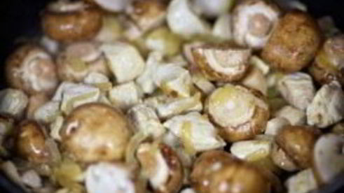 соус с курицей и грибами