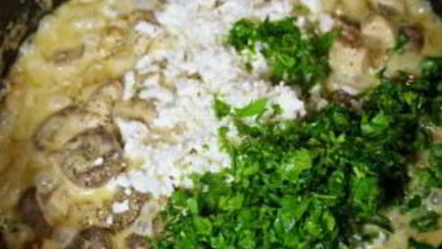 соус с курицей и грибами