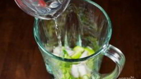 зеленый соус из авокадо