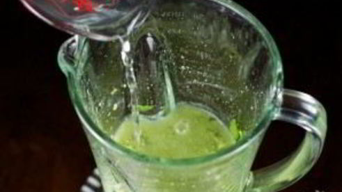 зеленый соус из авокадо