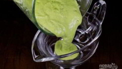 зеленый соус из авокадо