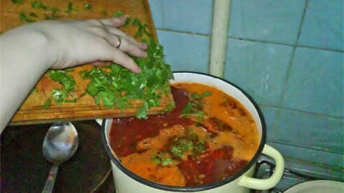 борщ с бычками и фасолью