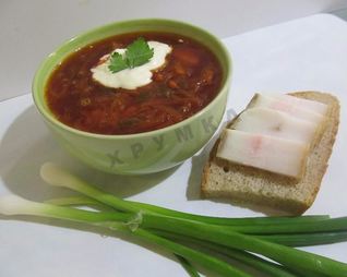 Борщ с квашеной капустой и свеклой